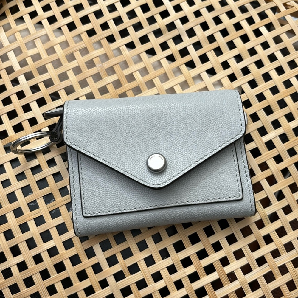 Prewown very good condition card holder